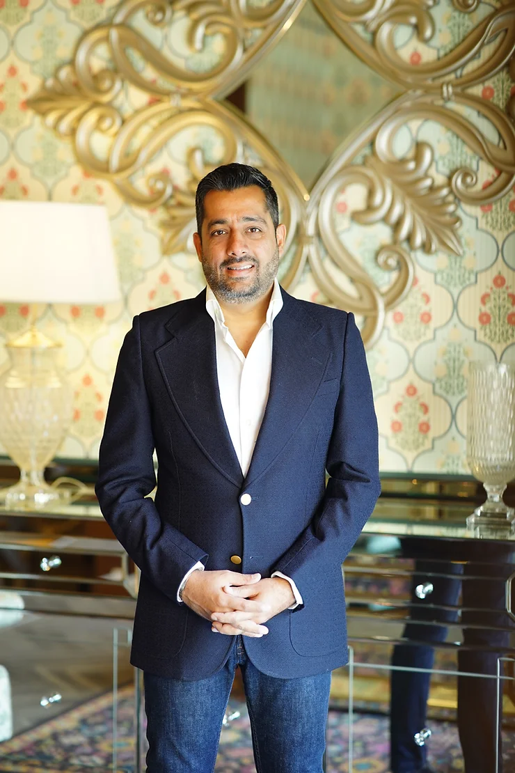 Sahil Malik-Da Milano Italia